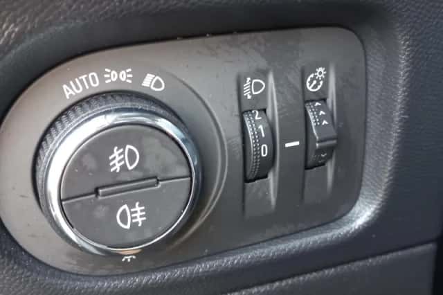 Opel Mokka (2023) thumbnail 24