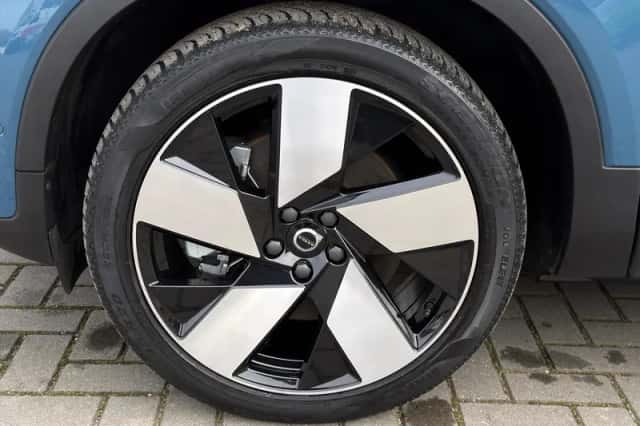 Volvo C40 (2021) thumbnail 11