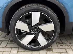 Volvo C40 (2021) thumbnail 11