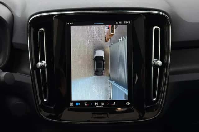 Volvo C40 (2021) thumbnail 9
