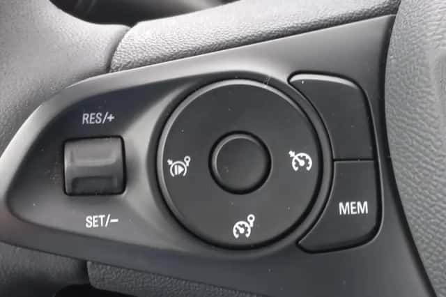 Opel Corsa (2024) thumbnail 18