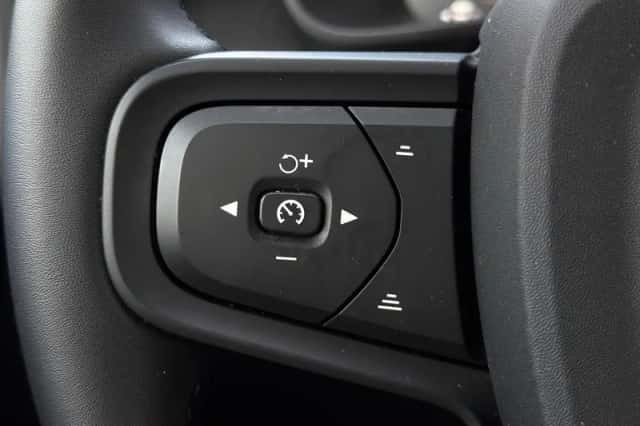 Volvo XC40 (2021) thumbnail 17