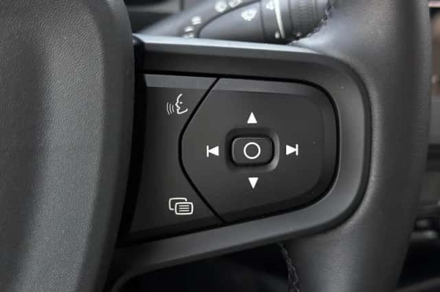 Volvo XC40 (2021) thumbnail 18