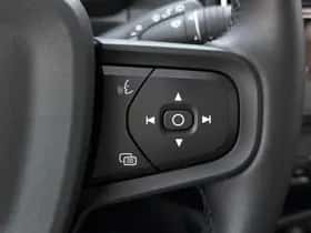 Volvo XC40 (2021) thumbnail 18