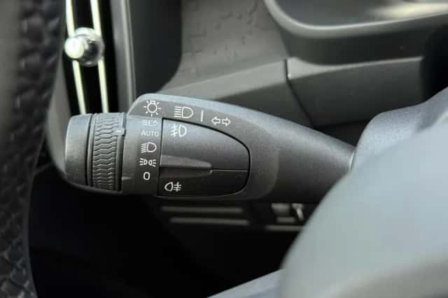 Volvo XC40 (2021) thumbnail 19