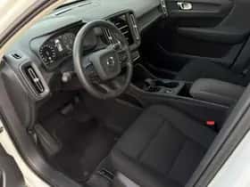 Volvo XC40 (2021) thumbnail 38