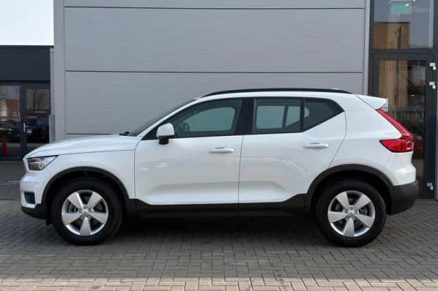 Volvo XC40 (2021) thumbnail 5