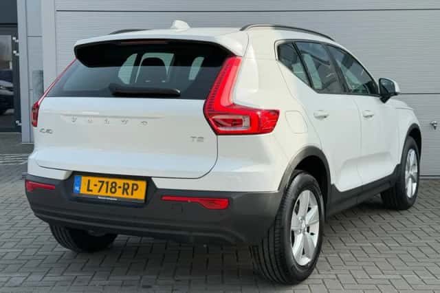 Volvo XC40 (2021) thumbnail 6