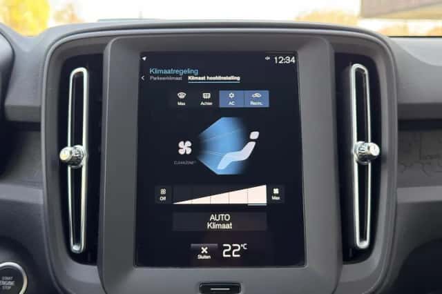 Volvo XC40 (2021) thumbnail 6