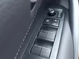 Toyota Corolla (2019) thumbnail 21