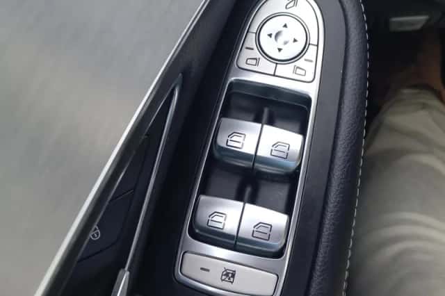 Mercedes-Benz C-Klasse (2015) thumbnail 25