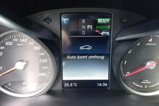 Mercedes-Benz C-Klasse (2015) thumbnail 33