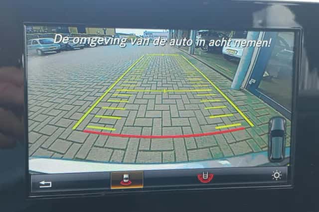 Mercedes-Benz C-Klasse (2015) thumbnail 8