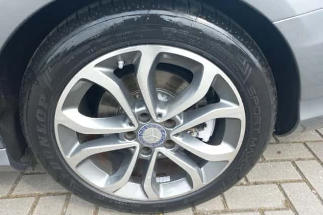 Mercedes-Benz C-Klasse (2015) thumbnail 9