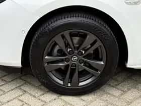 Opel Astra (2022) thumbnail 11