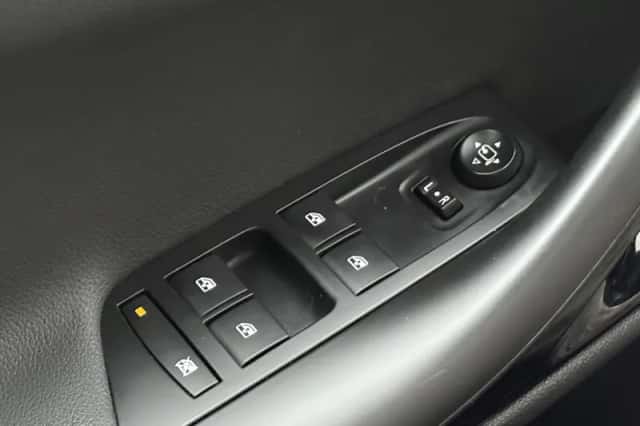 Opel Astra (2022) thumbnail 16