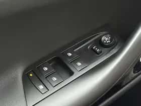 Opel Astra (2022) thumbnail 16