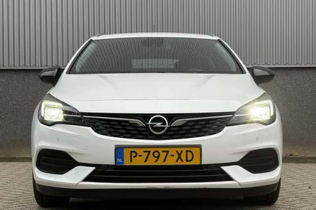 Opel Astra (2022) thumbnail 4