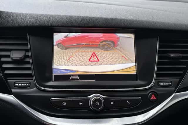Opel Astra (2022) thumbnail 10