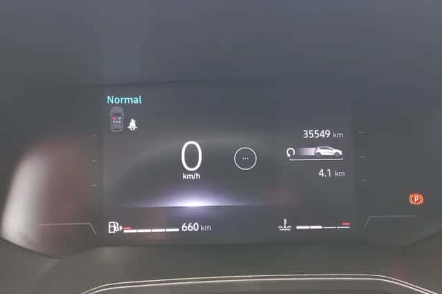 Renault Clio (2024) thumbnail 6