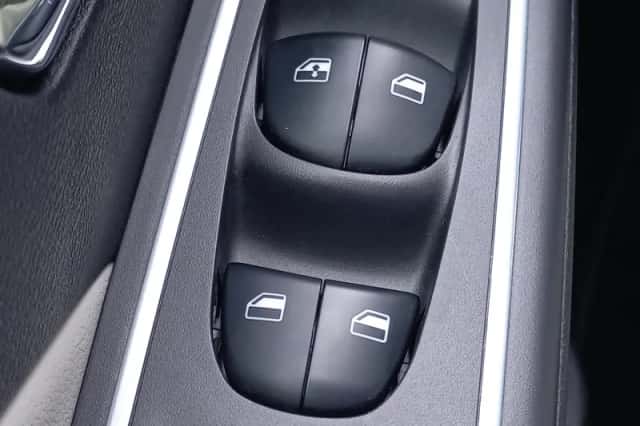 Nissan Micra (2022) thumbnail 14
