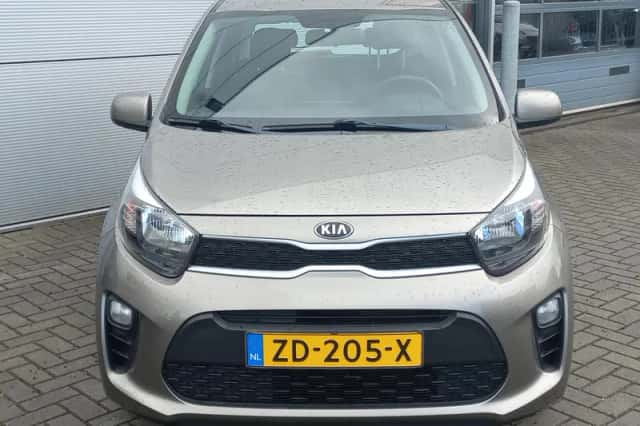 Kia Picanto (2019) thumbnail 2