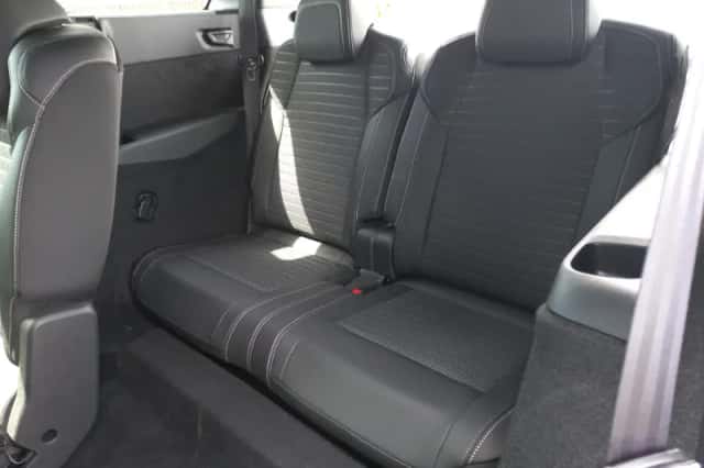 Peugeot 5008 (2024) thumbnail 16