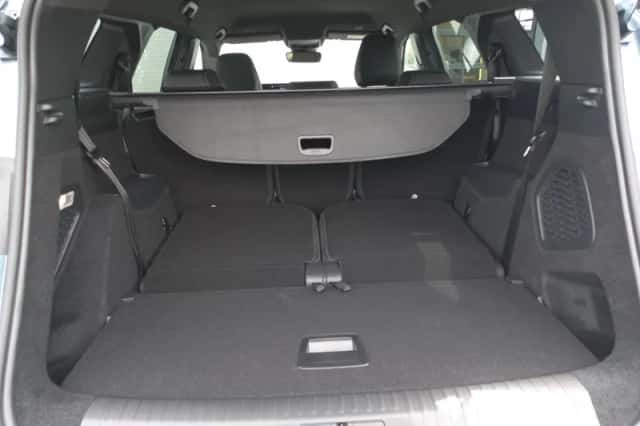 Peugeot 5008 (2024) thumbnail 17
