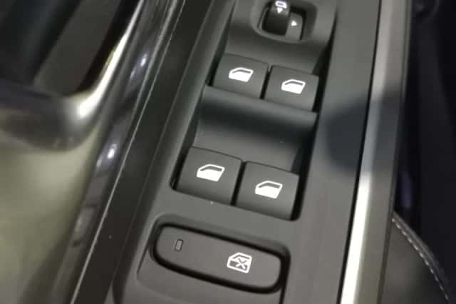 Peugeot 5008 (2024) thumbnail 21