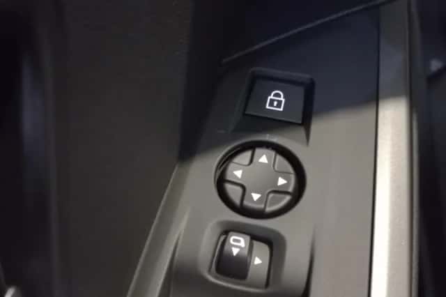 Peugeot 5008 (2024) thumbnail 22