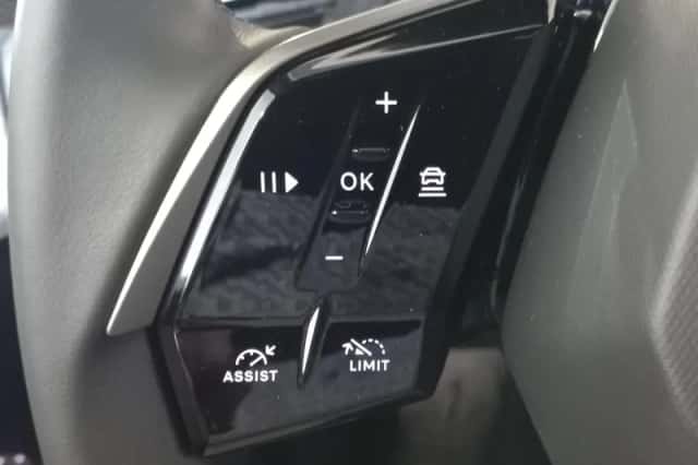Peugeot 5008 (2024) thumbnail 23