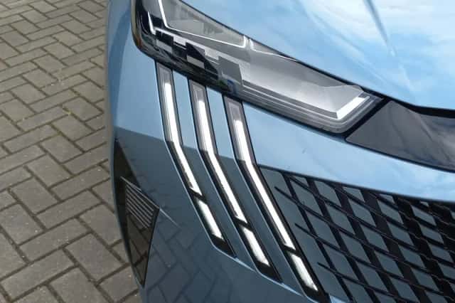 Peugeot 5008 (2024) thumbnail 32