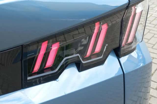 Peugeot 5008 (2024) thumbnail 36