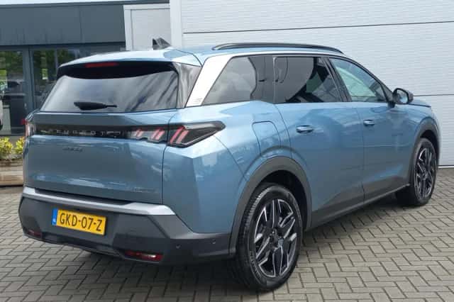 Peugeot 5008 (2024) thumbnail 5