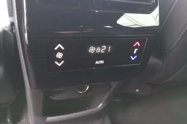 Peugeot 5008 (2024) thumbnail 45