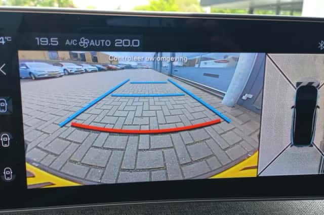 Peugeot 5008 (2024) thumbnail 9
