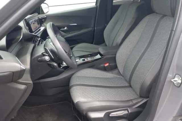 Peugeot 2008 (2024) thumbnail 12