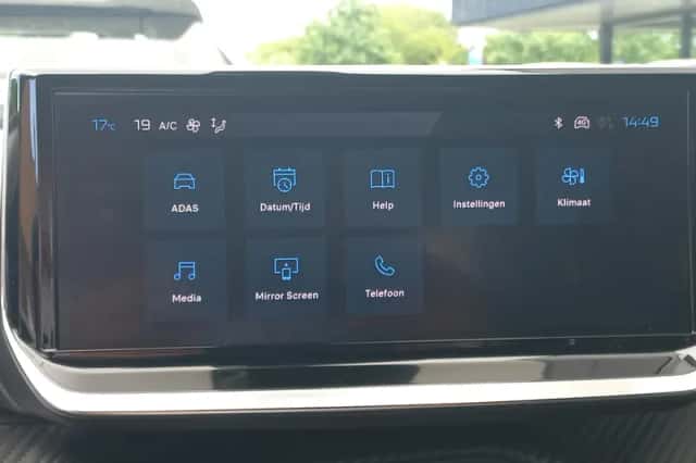 Peugeot 2008 (2024) thumbnail 33