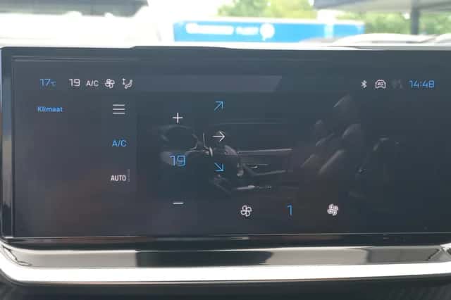 Peugeot 2008 (2024) thumbnail 38