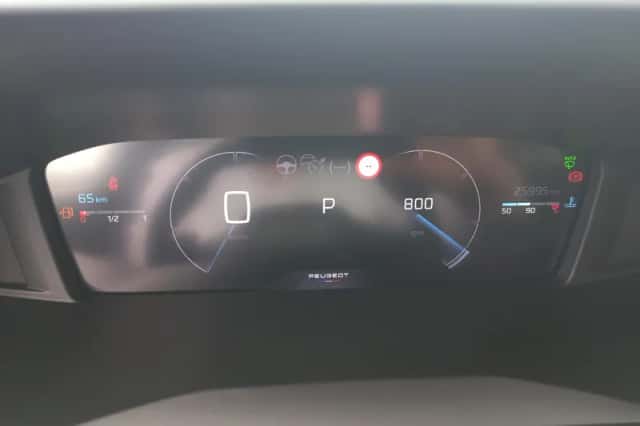 Peugeot 2008 (2024) thumbnail 6