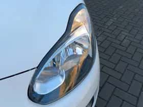 Opel Adam (2016) thumbnail 31