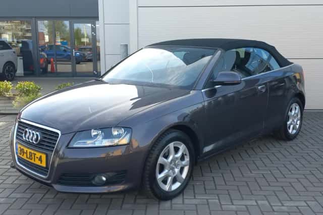 Audi A3 (2010) thumbnail 2