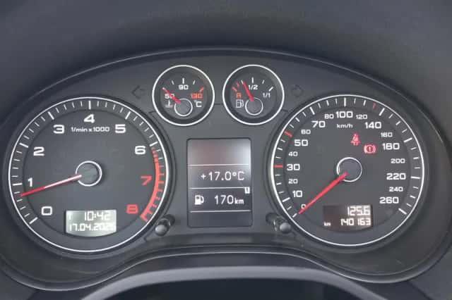 Audi A3 (2010) thumbnail 8
