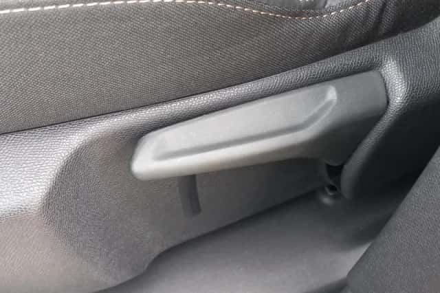 Peugeot 3008 (2024) thumbnail 14