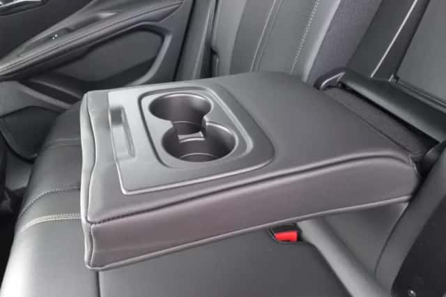 Peugeot 3008 (2024) thumbnail 17