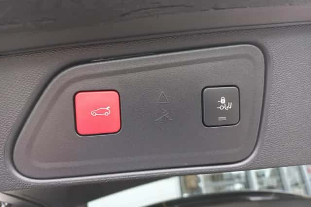 Peugeot 3008 (2024) thumbnail 19