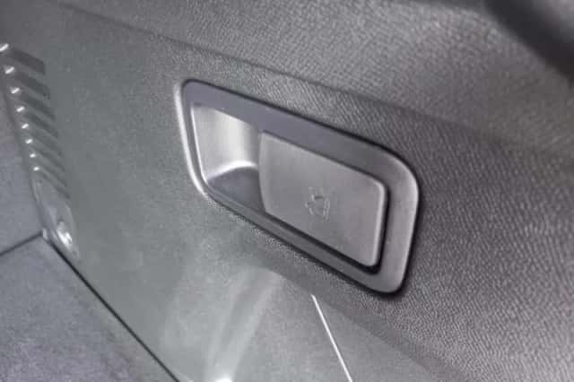 Peugeot 3008 (2024) thumbnail 20