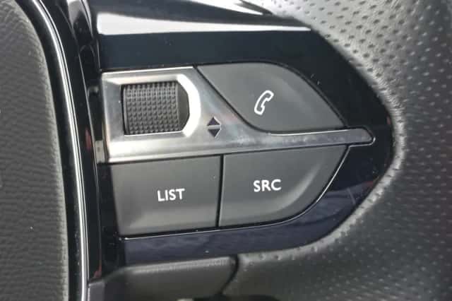 Peugeot 3008 (2024) thumbnail 25