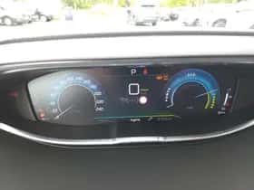 Peugeot 3008 (2024) thumbnail 6