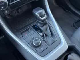 Toyota RAV4 (2020) thumbnail 10